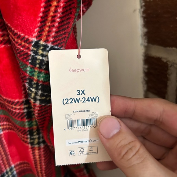 NWT Secret Treasures women’s size 3x soft fleece plaid pajama pants - Picture 2 of 5